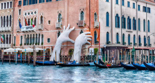 Acqua alta a Venezia: la citt affronta un nuovo episodio di inondazione